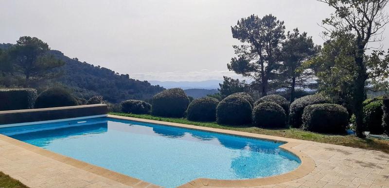 Villa - 180 m² - 6 pièces