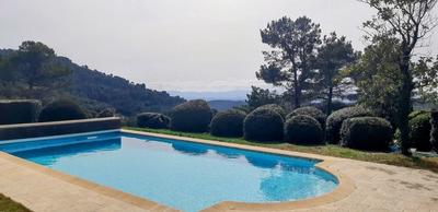 Villa - 180 m² - 6 pièces