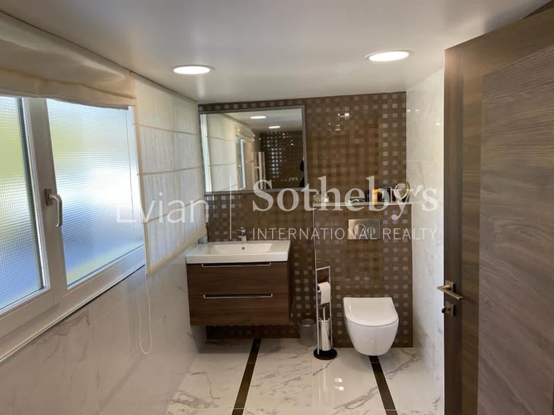 Maison - 354 m² - 8 pièces