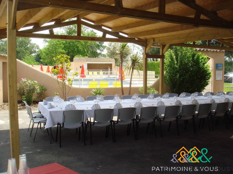 Local commercial - 1 175 m² - 28 pièces