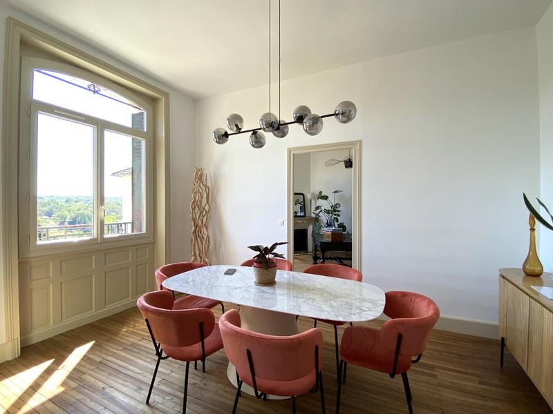 Maison - 206 m² - 9 pièces