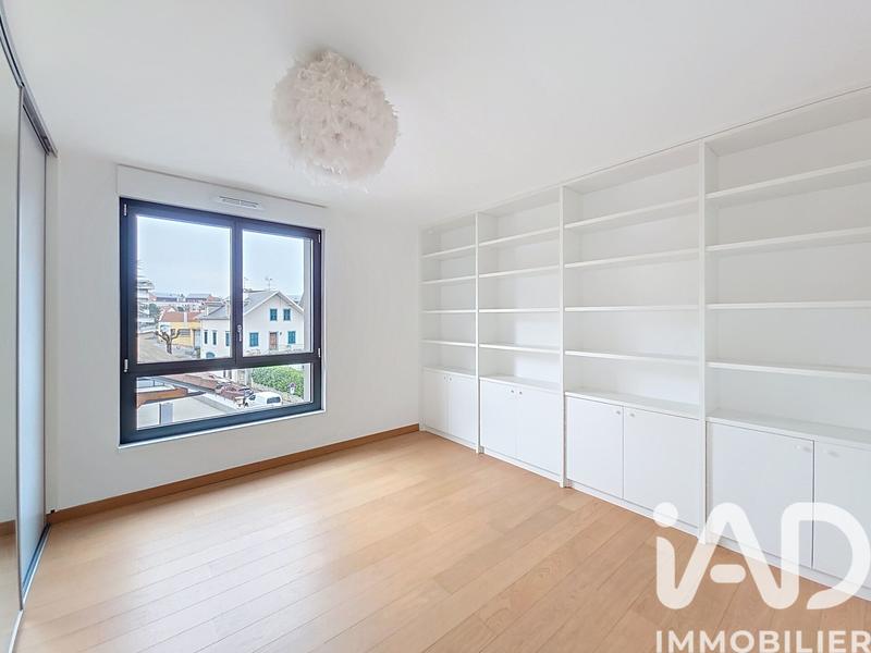 Appartement - 90 m² - 4 pièces