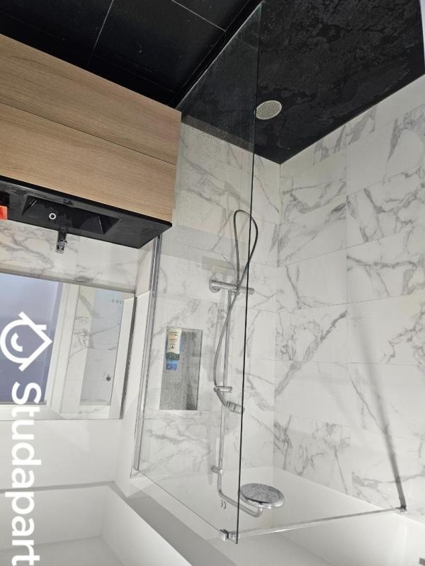 Chambre - 50 m² - 1 pièce