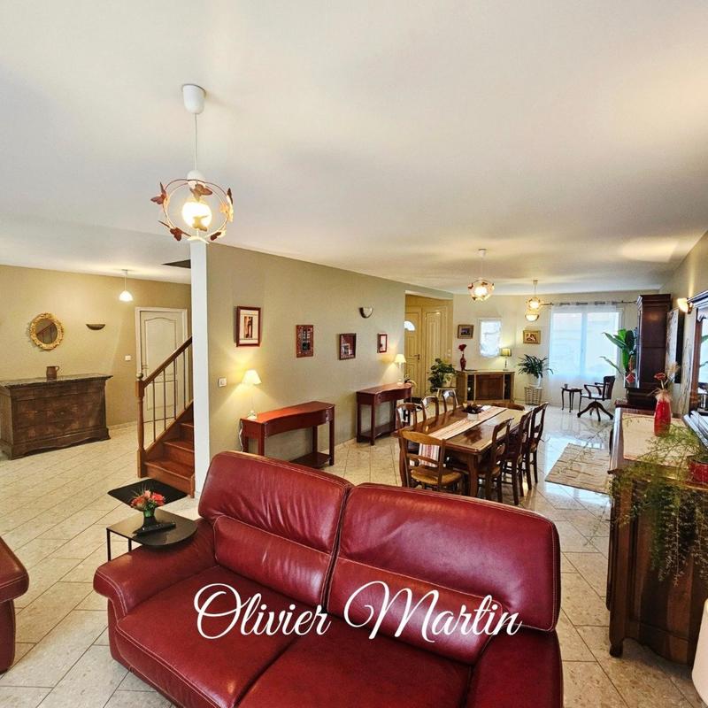 Maison - 258 m² - 11 pièces