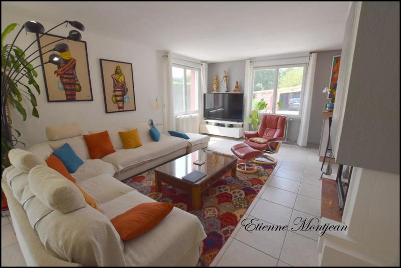 Maison - 256 m² - 13 pièces