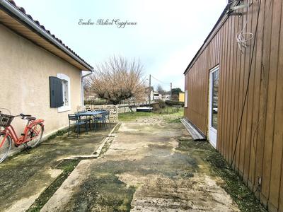 Maison - 185 m² - 8 pièces