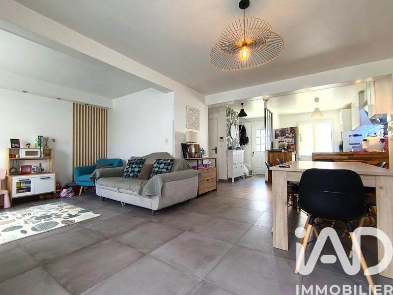 Maison - 90 m² - 4 pièces