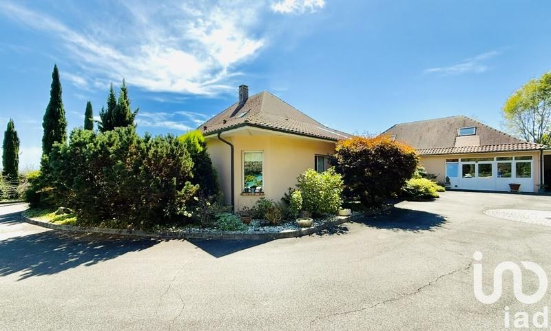 Maison de maîtres - 250 m² - 9 pièces