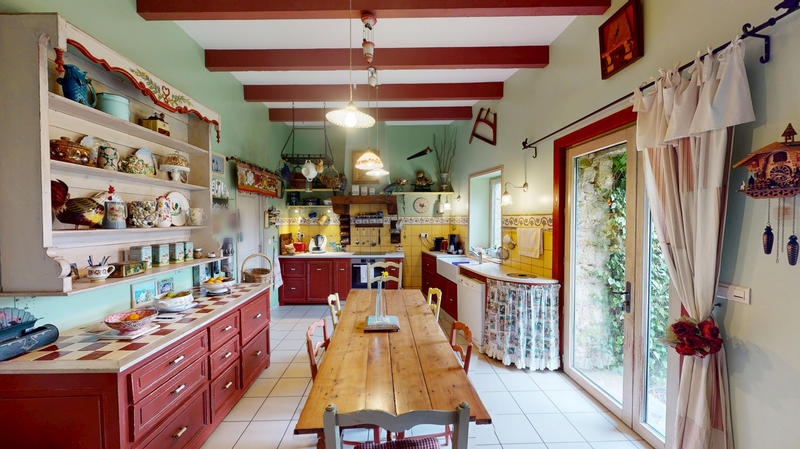 Propriété - 279 m² - 10 pièces