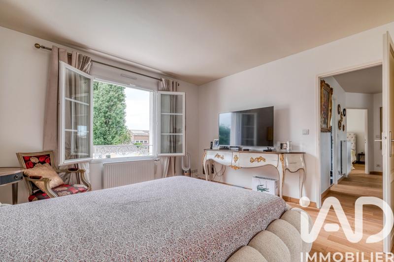 Maison - 300 m² - 7 pièces