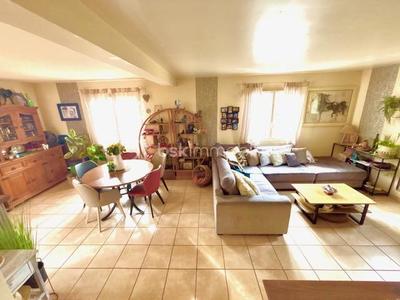 Maison traditionnelle - 88 m² - 4 pièces