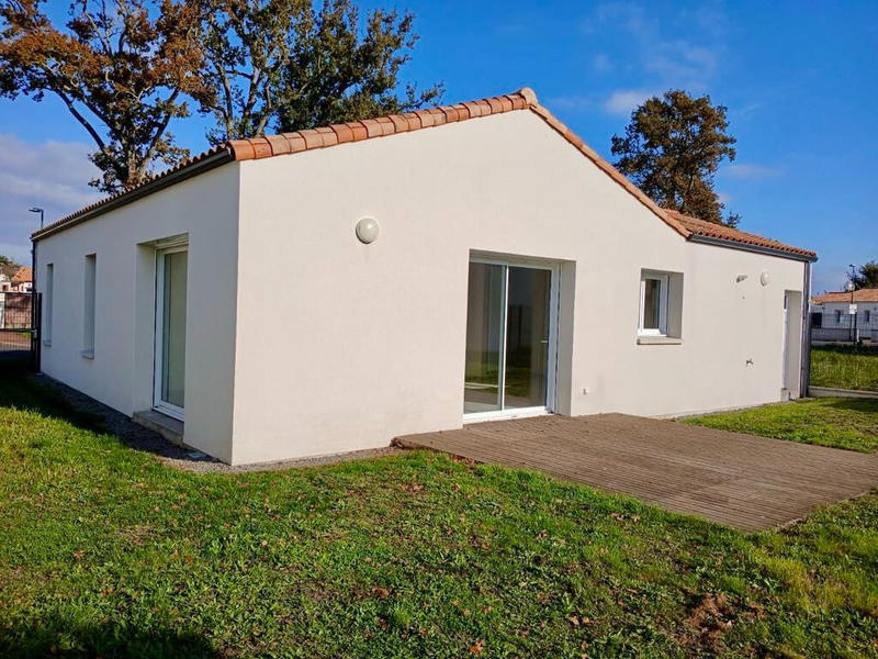 Maison - 80 m² - 4 pièces