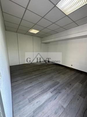 Bureau - 60 m²