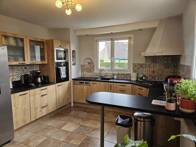 Maison - 97 m² - 6 pièces