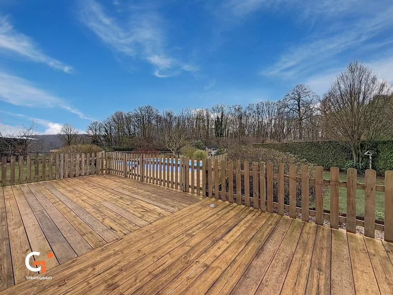 Maison - 202 m² - 7 pièces