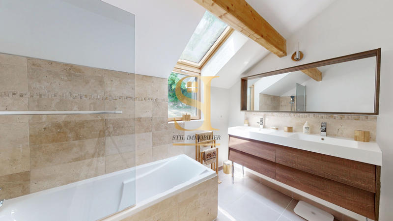 Maison - 113 m² - 5 pièces