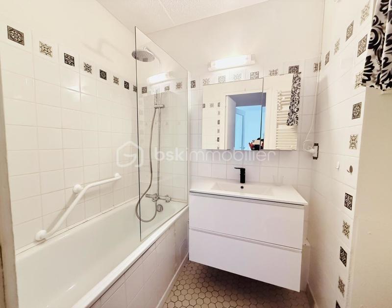 Studio - 24 m² - 1 pièce