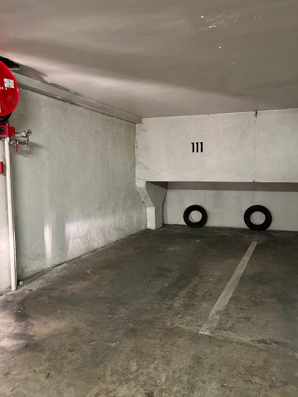 Parking / Garage - 12 m²