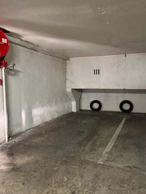 Parking / Garage - 12 m²