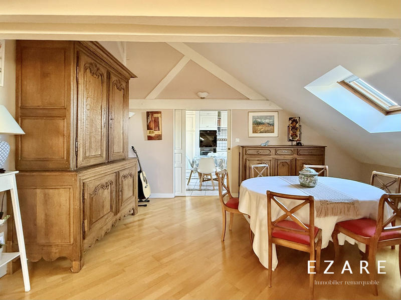 Appartement - 101 m² - 5 pièces