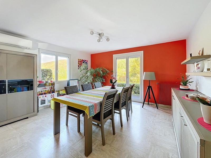 Maison - 178 m² - 8 pièces