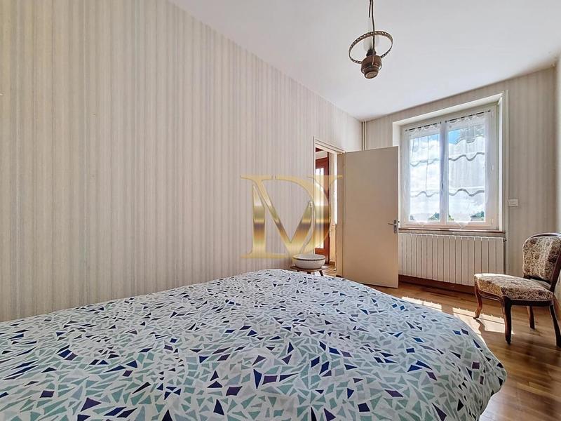 Château - 110 m² - 4 pièces