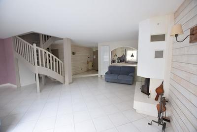 Pavillon - 140 m² - 6 pièces