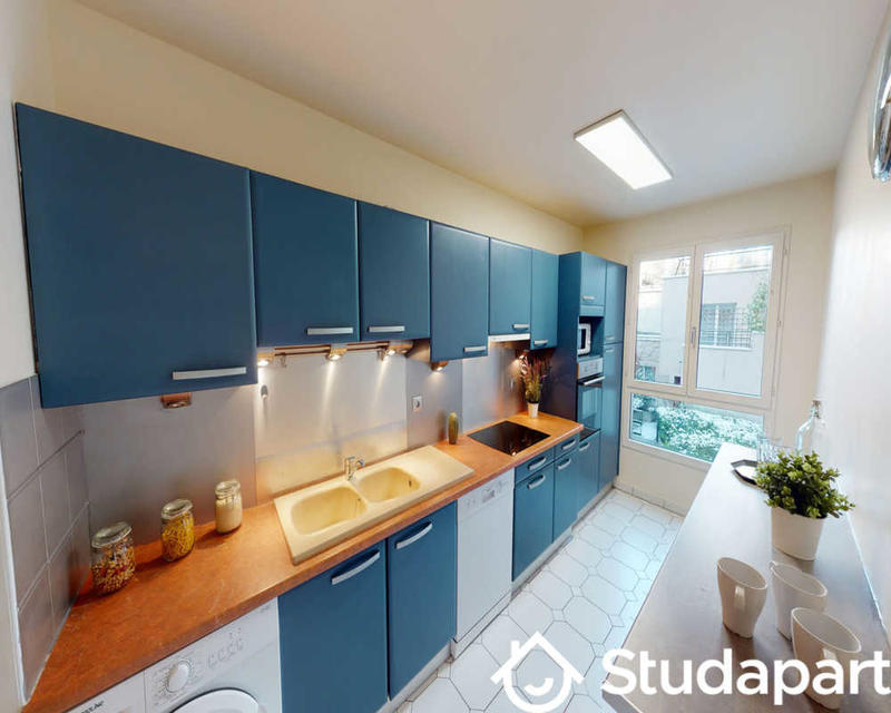 Chambre - 90 m² - 1 pièce