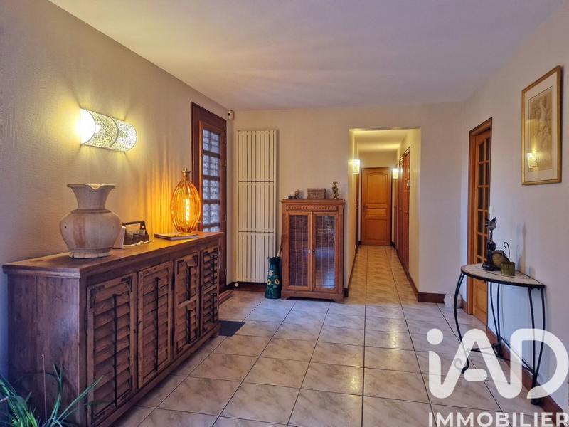 Maison - 180 m² - 5 pièces