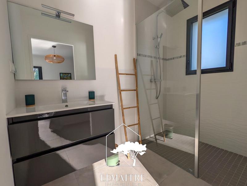 Maison - 175 m² - 5 pièces