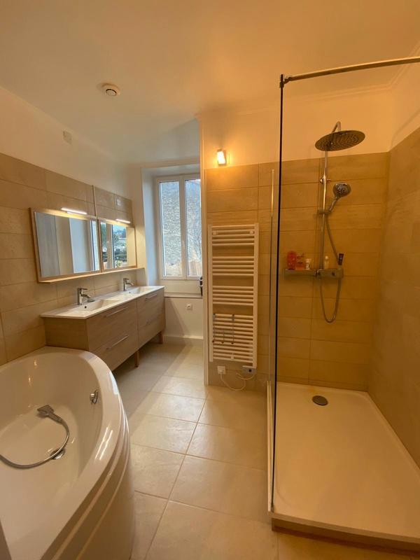 Maison en pierre - 180 m² - 7 pièces