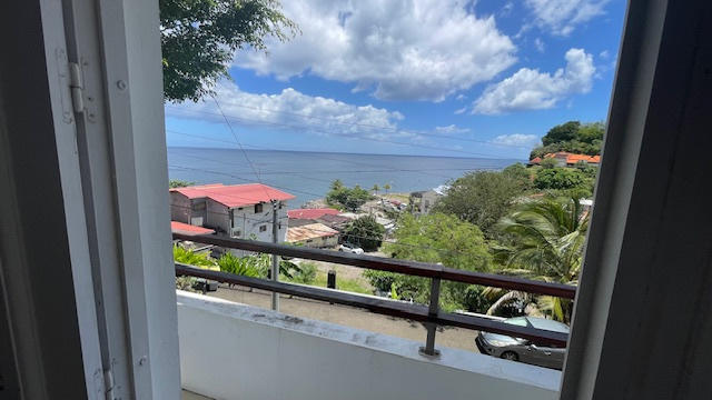 Appartement - 90 m² - 3 pièces