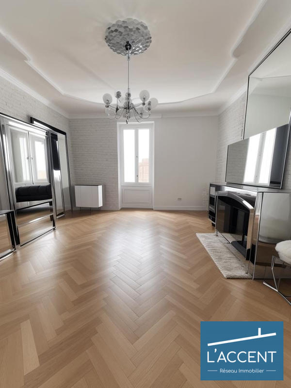 Appartement - 122 m² - 5 pièces