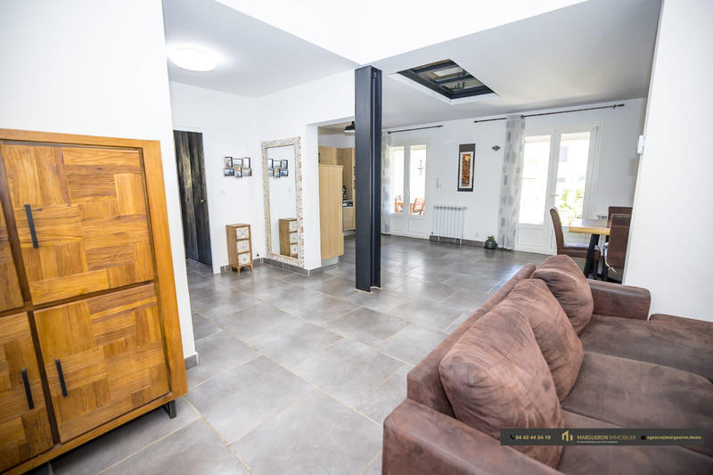 Maison traditionnelle - 143 m² - 5 pièces