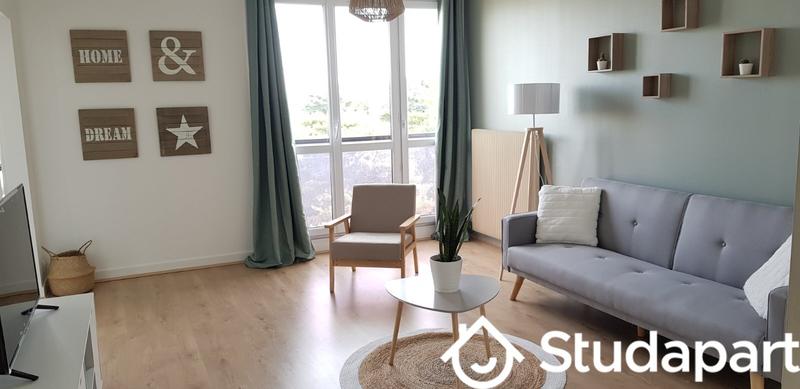 Chambre - 10 m² - 1 pièce