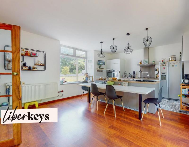 Propriété - 307 m² - 10 pièces