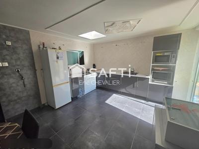 Maison - 98 m² - 4 pièces