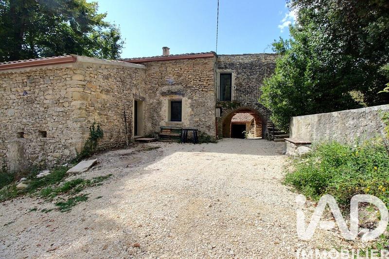 Maison - 220 m² - 8 pièces