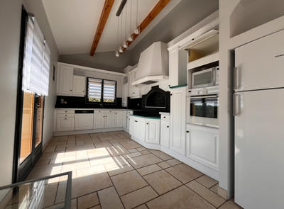 Maison - 183 m² - 8 pièces