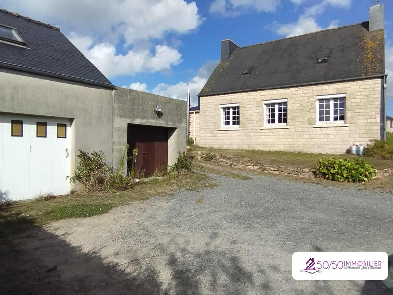 Maison traditionnelle - 104 m² - 6 pièces