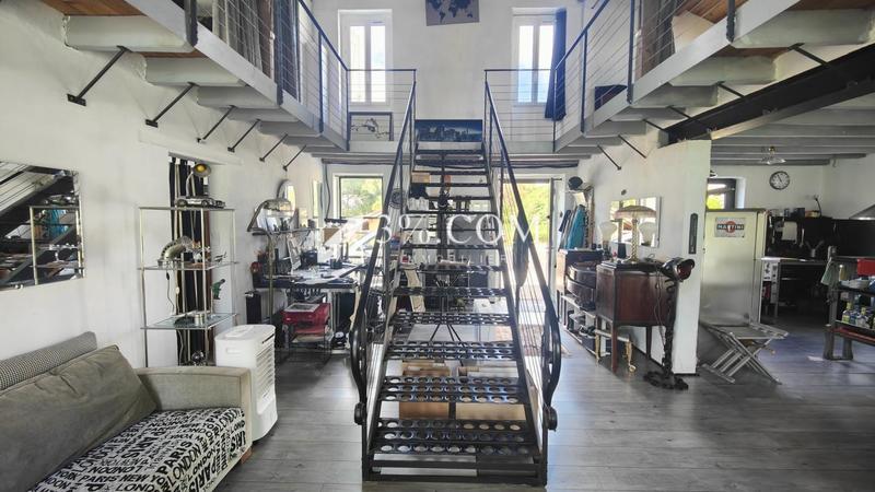 Maison - 186 m² - 5 pièces