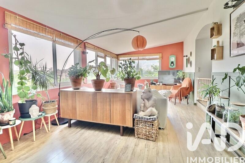 Appartement - 80 m² - 4 pièces