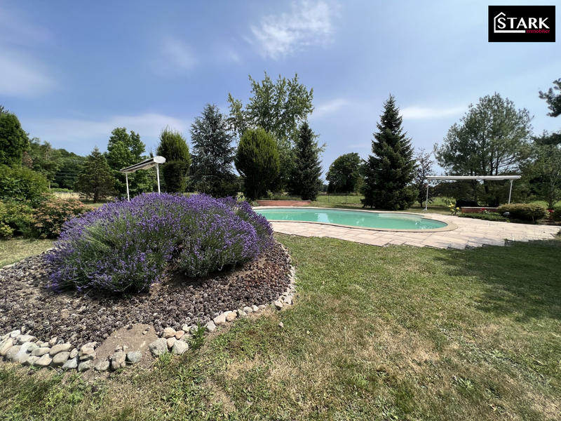 Maison - 272 m² - 10 pièces