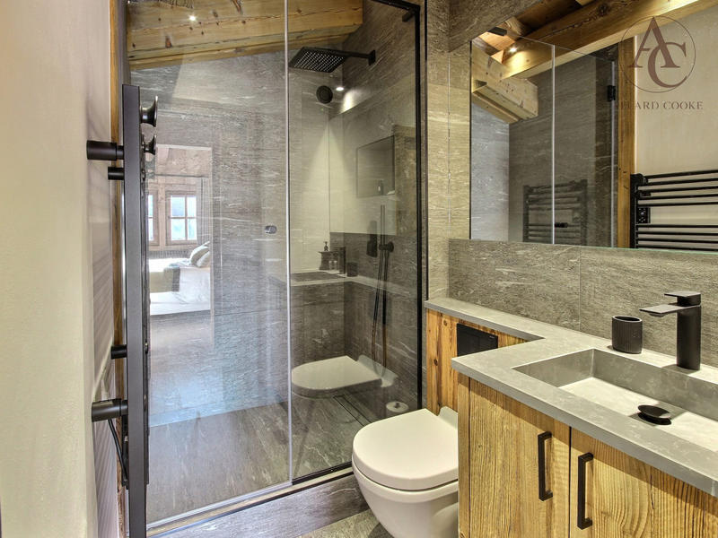 Appartement - 102 m² - 4 pièces