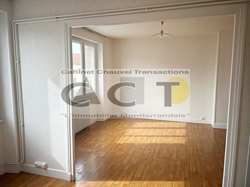 Appartement - 65 m² - 4 pièces