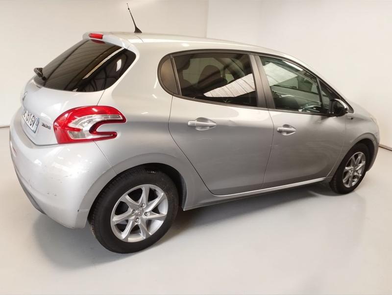 Peugeot 208 1.2 Vti 82 Style 5p