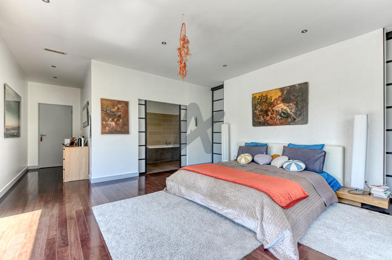 Maison - 217 m² - 6 pièces