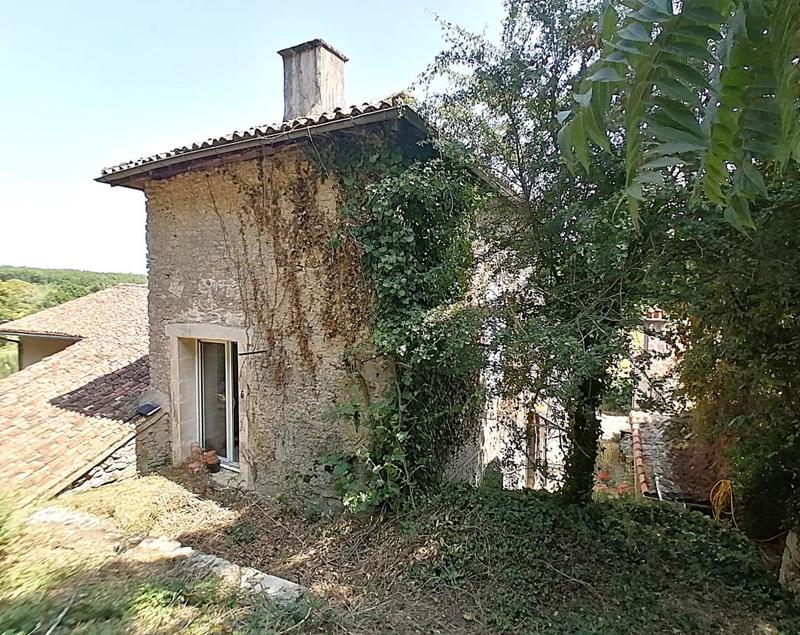 Maison de village - 90 m² - 3 pièces