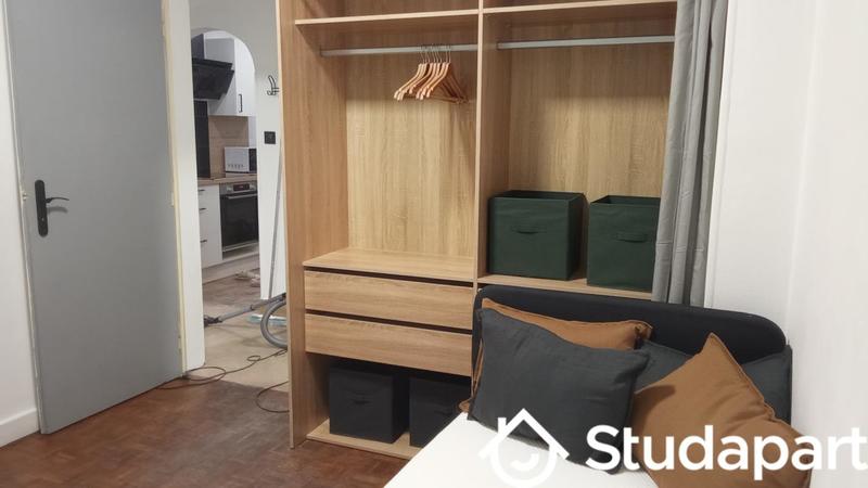 Chambre - 10 m² - 1 pièce