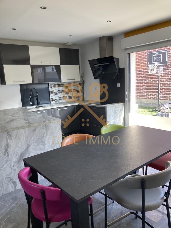 Maison - 120 m² - 6 pièces